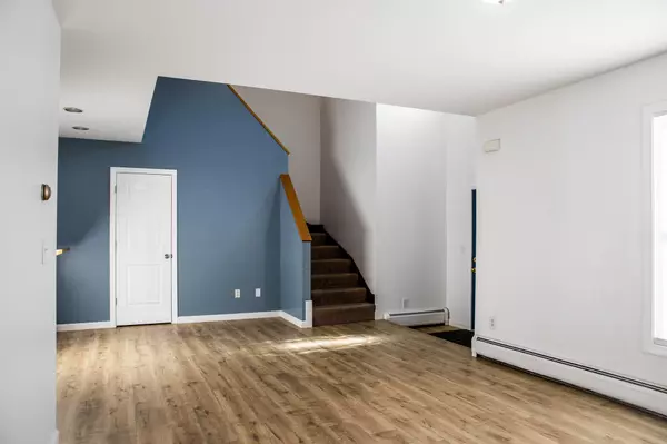 Orono, ME 04473,6 Beech ST