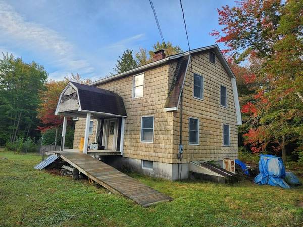 286 Medway RD, Millinocket, ME 04462