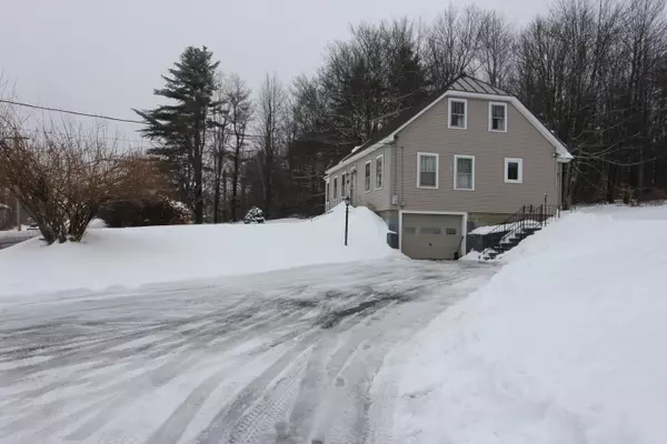 Wales, ME 04280,439 Pond RD