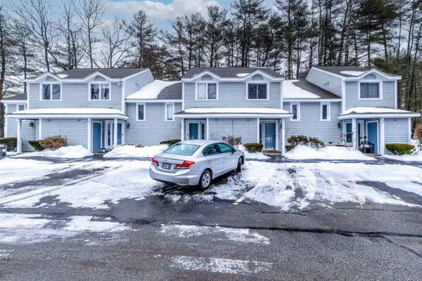 19 Holbrook ST #4, Freeport, ME 04032