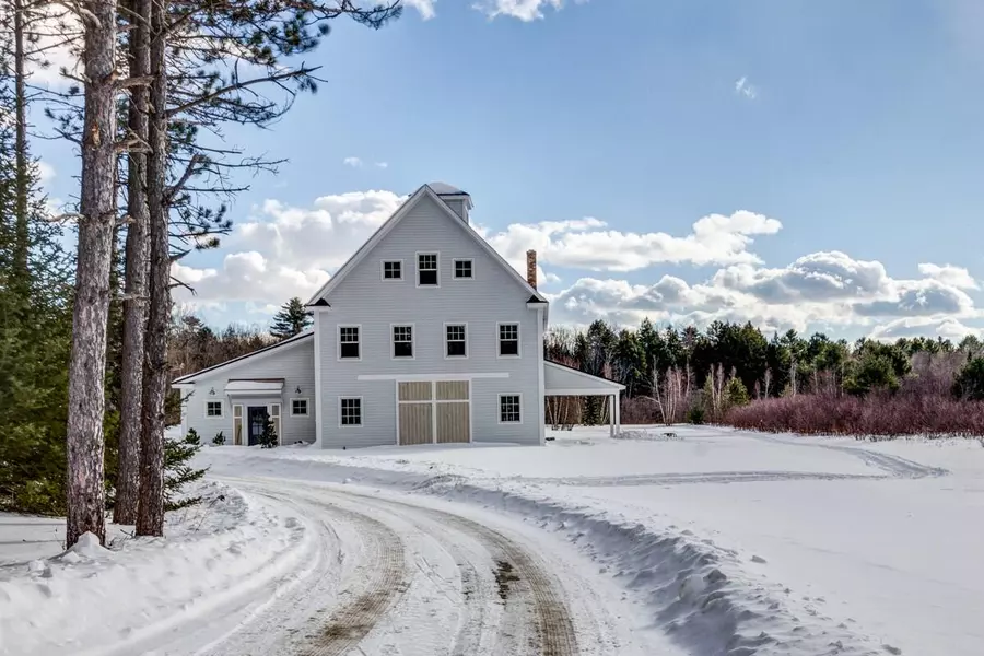 10 Quarry LN, Freeport, ME 04032