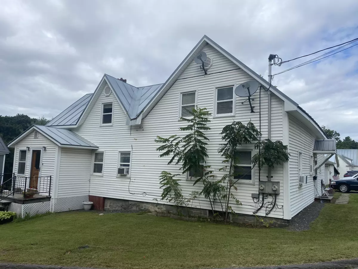 Oakland, ME 04963,73 S Alpine ST