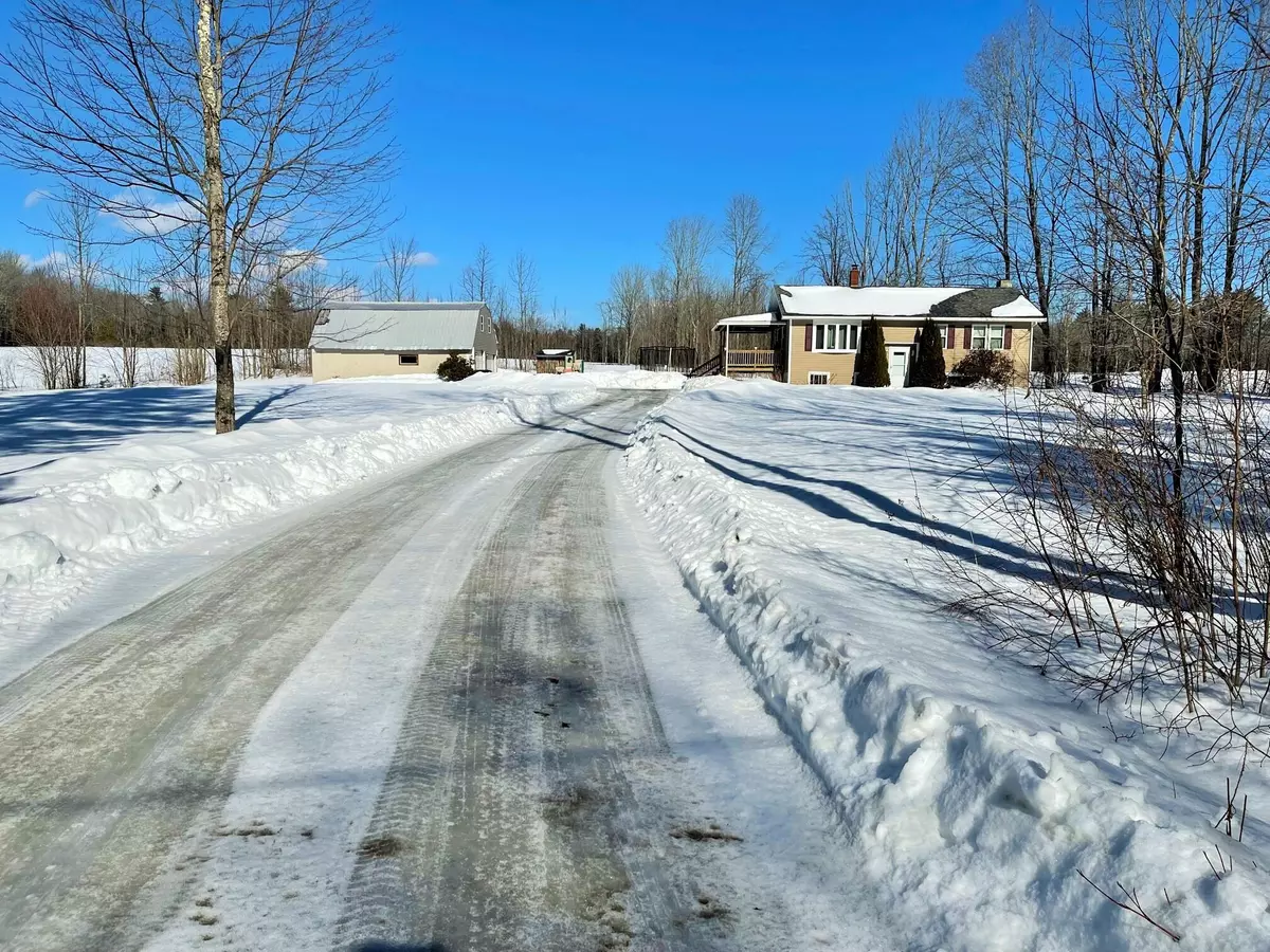 Palmyra, ME 04965,238 Square Road