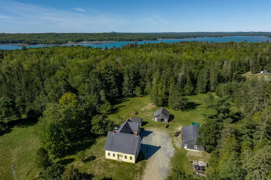 411 Point RD, Hancock, ME 04640