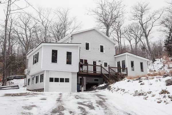 Orrington, ME 04474,22 Dam RD