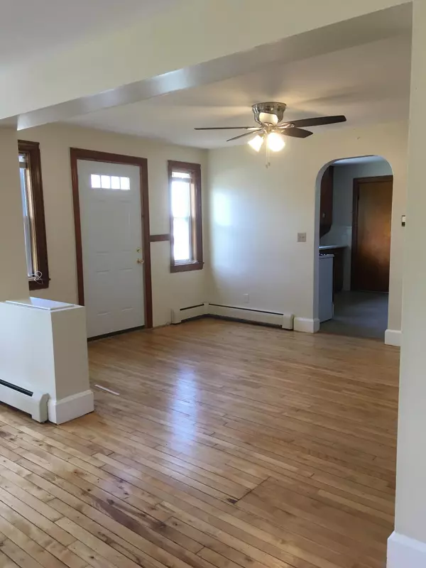 Waterville, ME 04901,4 Queens WAY