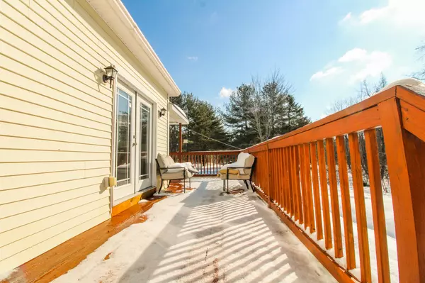 Hampden, ME 04444,220 Patterson RD
