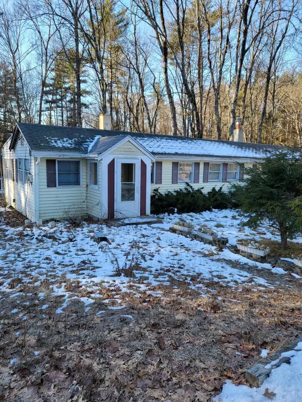 10 Dalton RD, Brentwood, NH 03833