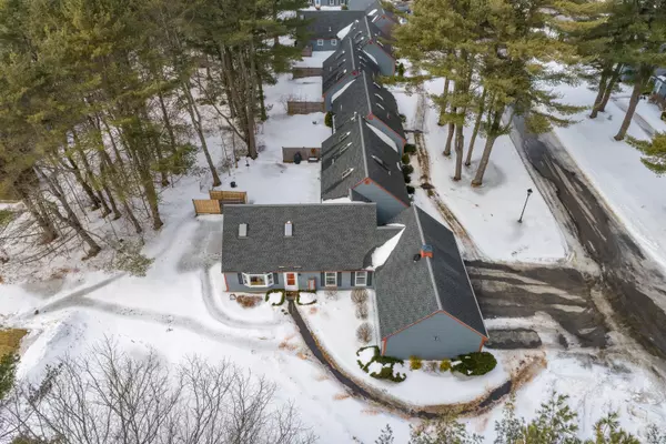 Brunswick, ME 04011,64 Ward CIR #64