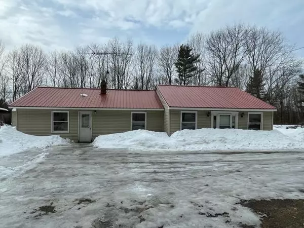 Norridgewock, ME 04957,916 Madison RD