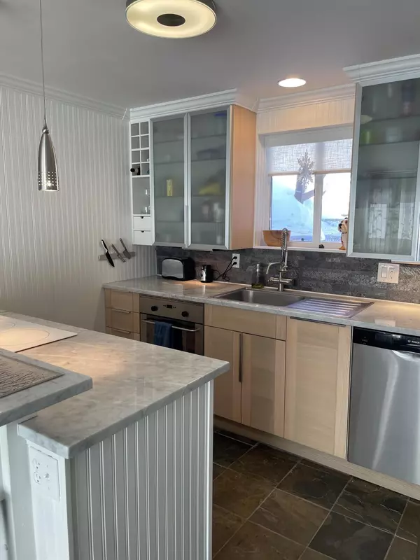 Newry, ME 04261,63 Spectator RD #B-4