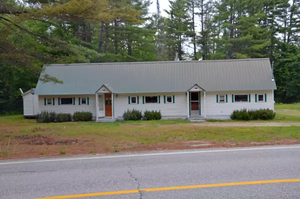 1194 Norway RD, Waterford, ME 04088