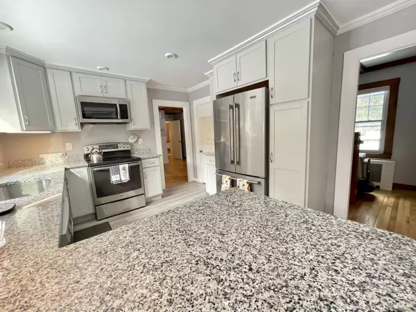 Waterville, ME 04901,436 Main ST