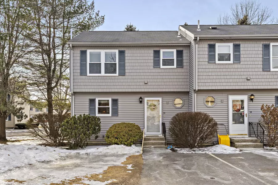 25 Wellstone DR #25, Portland, ME 04103