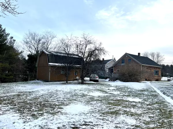 Orrington, ME 04474,8 Snows Corner RD