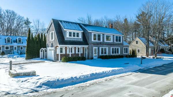 35 Wildwood AVE, Kennebunkport, ME 04046