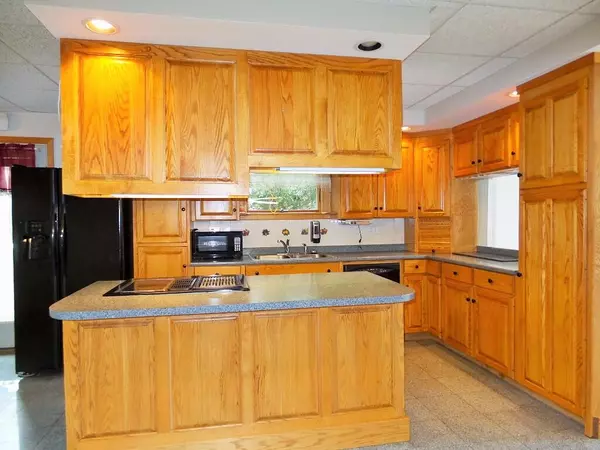 Orland, ME 04472,273 Castine RD