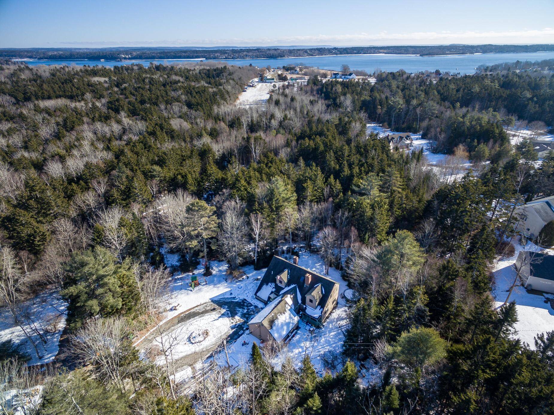16 Leeside RD, Harpswell, ME 04079