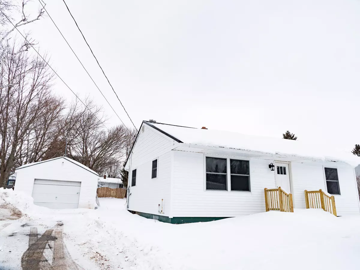 Presque Isle, ME 04769,75 Dupont DR