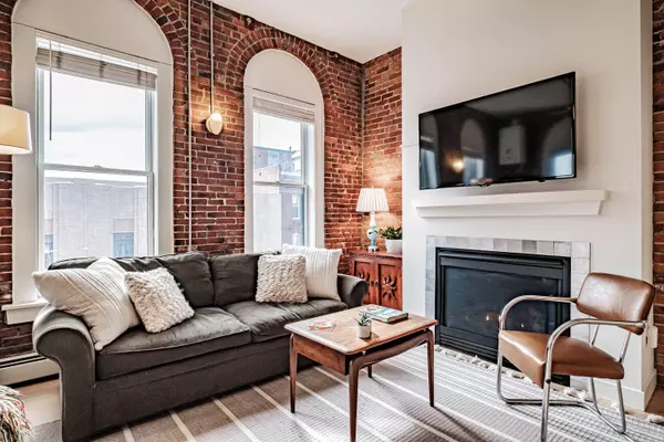 Portland, ME 04101,547 Congress ST #3B