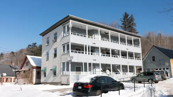 36 Roxbury RD, Mexico, ME 04257