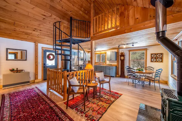 Brunswick, ME 04011,9 Otter TRCE