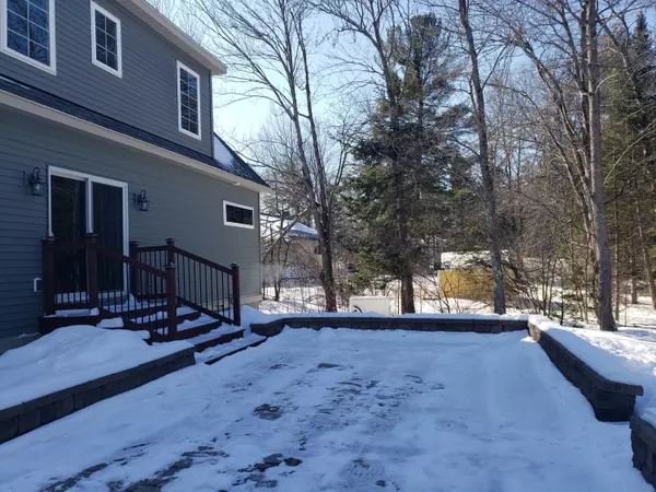 Oakland, ME 04963,31 Birchwood DR