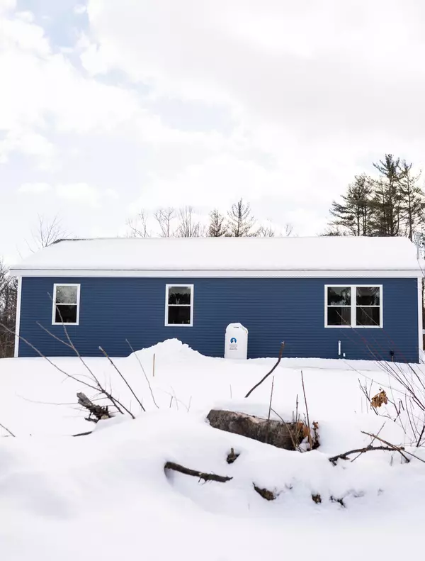 Poland, ME 04274,26 Knoll RD