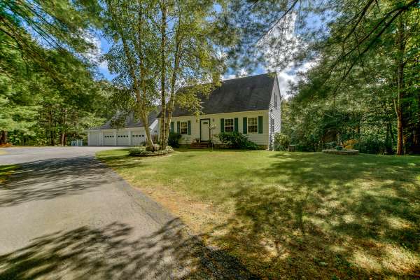 1064 Middle RD, Dresden, ME 04342