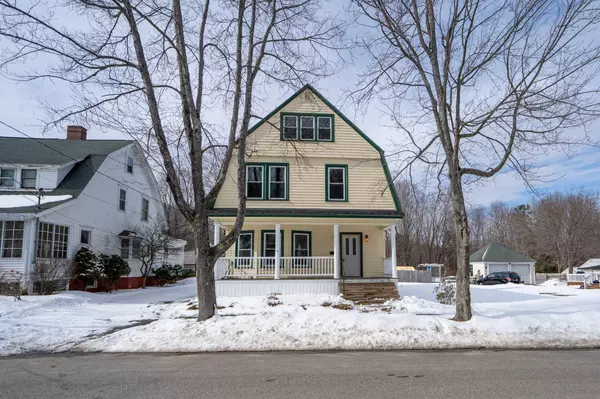 77 Davis AVE, Auburn, ME 04210