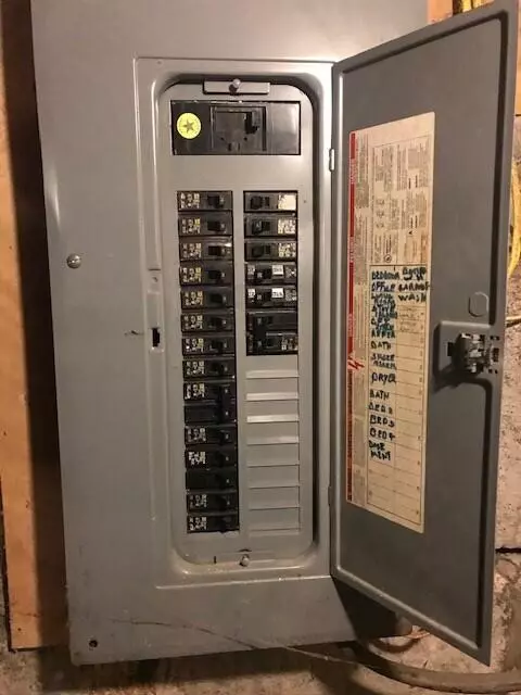 Machias, ME 04654,10 Lyons ST