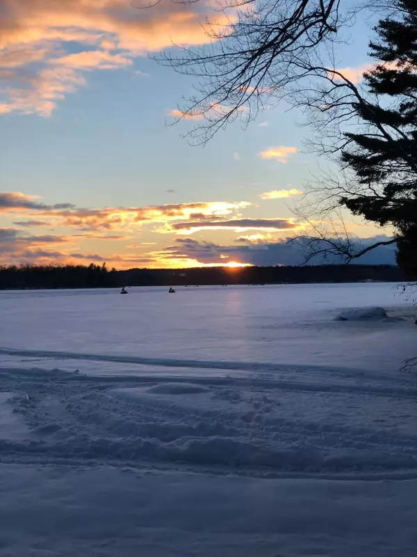 Oakland, ME 04963,12 Wedgewood DR