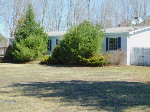 5 Pond RD, Abbot, ME 04406