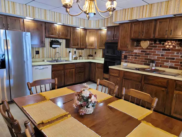 Fort Fairfield, ME 04742,162 Presque Isle RD