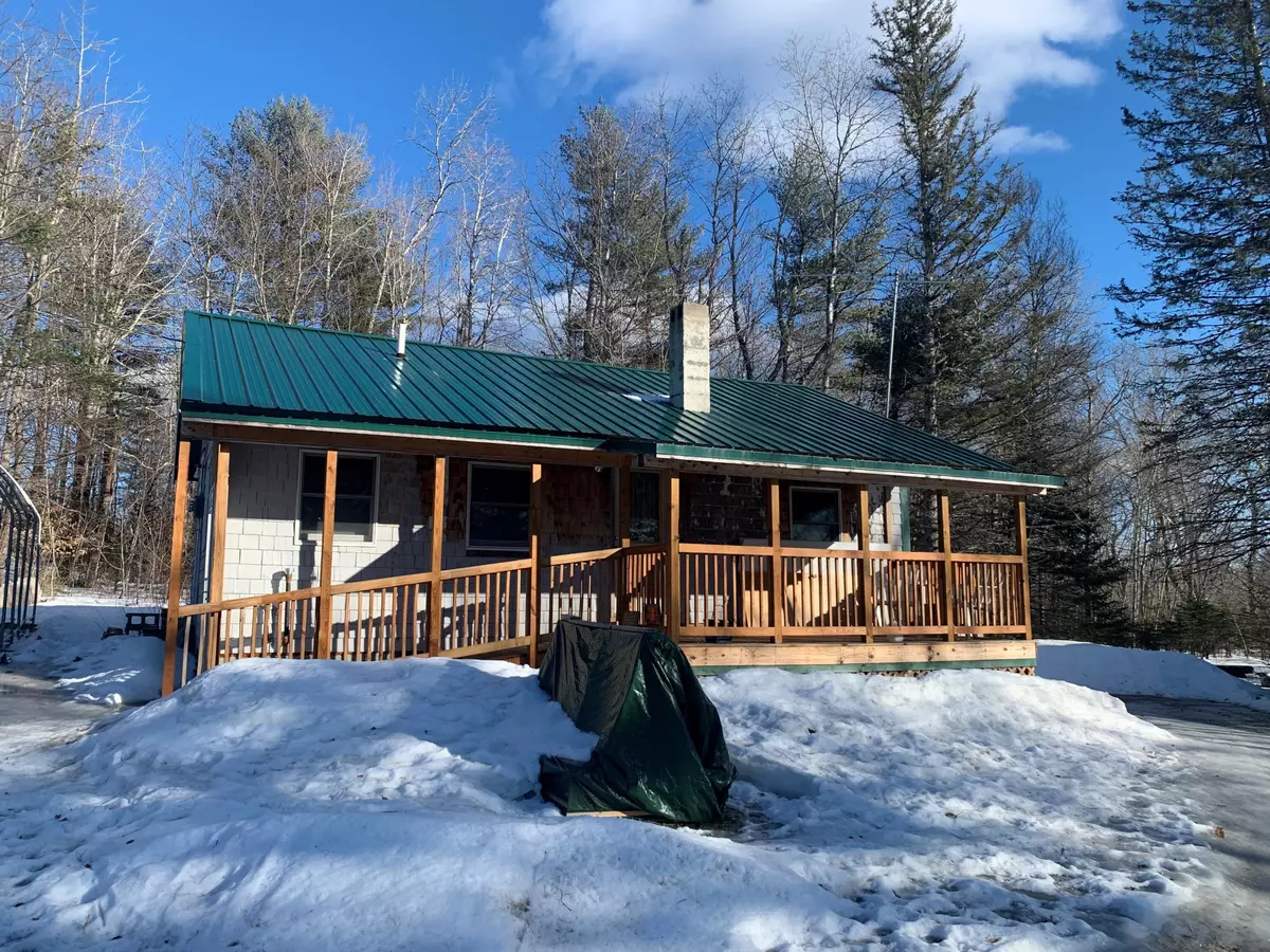 Howland, ME 04448,424 N Howland RD