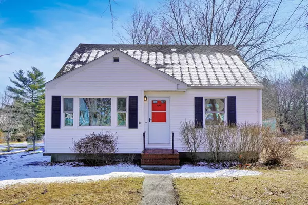 66 Rowe AVE, Portland, ME 04102