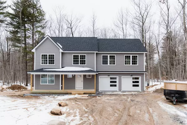 26 John Adams CT, Naples, ME 04055