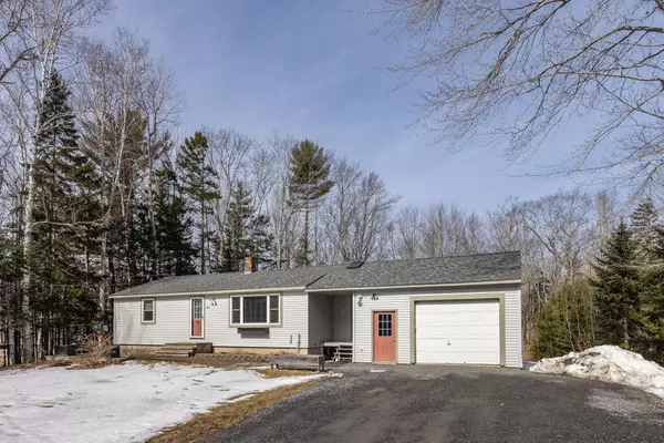 40 Kimberly DR, Rockport, ME 04856