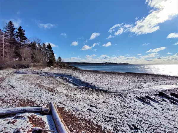 Robbinston, ME 04671,TBD US-1 Route