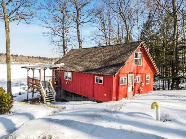 74 Cedar Village PL, Oakland, ME 04963