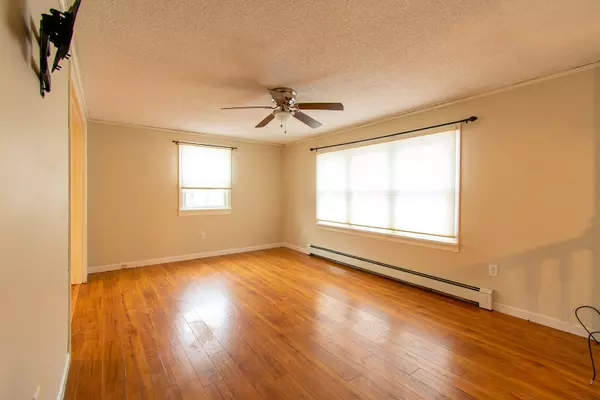 Thomaston, ME 04861,20 Georges ST