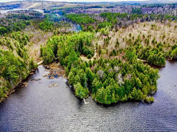 Mount Vernon, ME 04352,138 Quiet Harbor RD