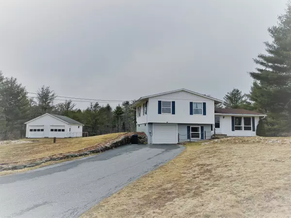 922 Eastern AVE, Augusta, ME 04330