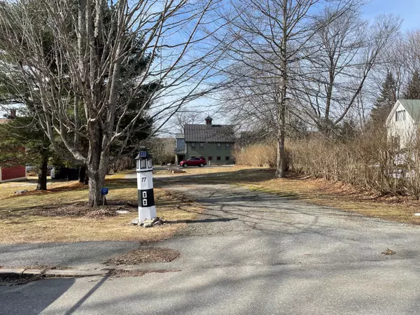 Waldoboro, ME 04572,76 School ST