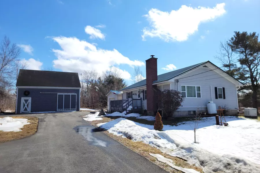 212 River RD, Detroit, ME 04929