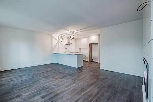 Freeport, ME 04032,17 Youngs LN #17