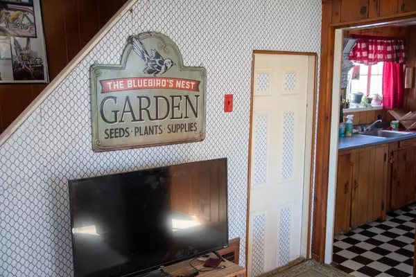 East Millinocket, ME 04430,21 Birch ST