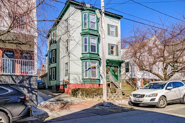 19 Salem ST, Portland, ME 04102