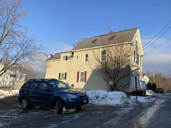 5 Veteran CT, Waterville, ME 04901