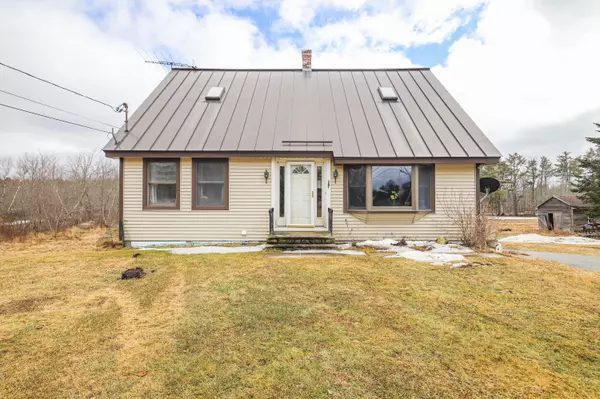 Whitefield, ME 04353,387 Mills RD